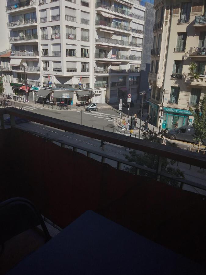 Charmant F1 Pres Tramway Et Plage Nizza Kültér fotó